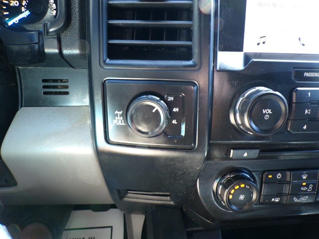 Ford F-150 4WD SuperCrew 145" STX 2018