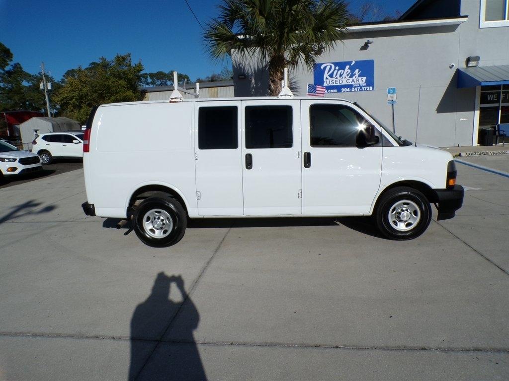 Chevrolet Express Cargo Van RWD 2500 135" 2018