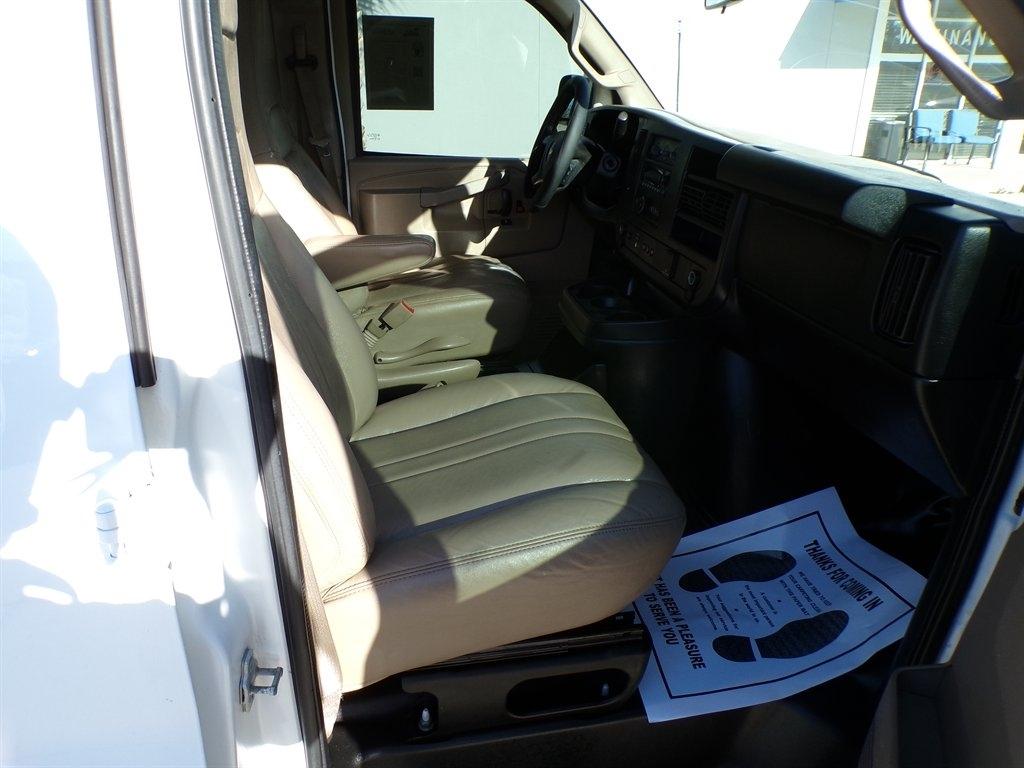 Chevrolet Express Cargo Van RWD 2500 135" 2018