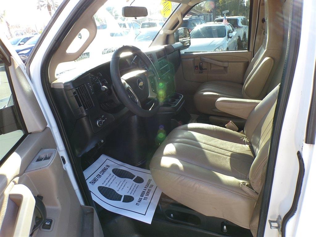 Chevrolet Express Cargo Van RWD 2500 135" 2018