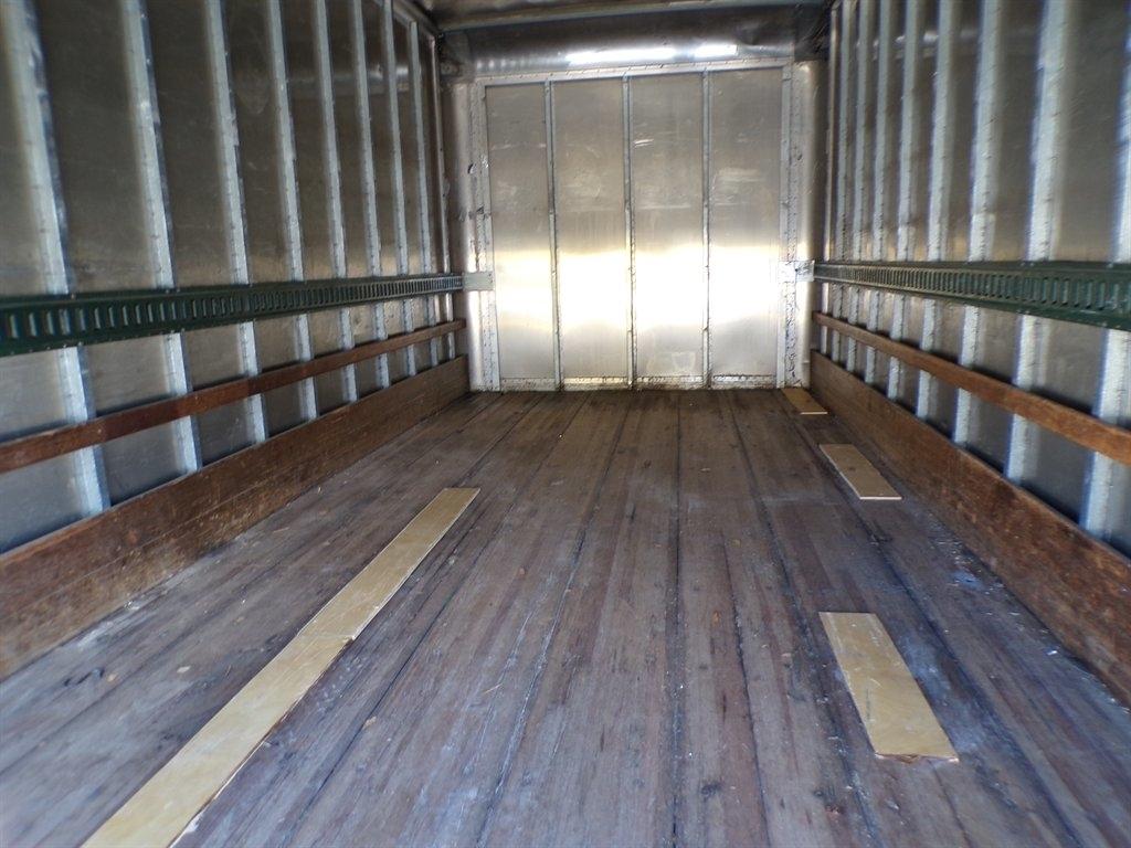 Isuzu W4S042 NPR HD DSL REG 109" WB 14500 GVWR AT OBT AIR PWL 2006