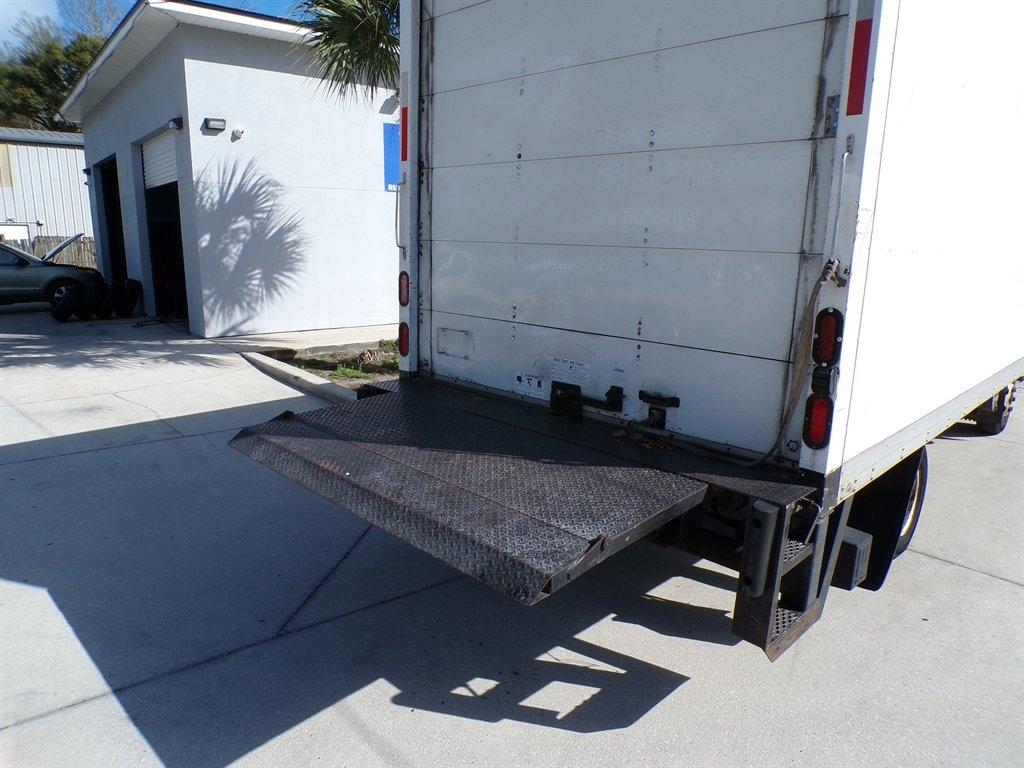 Isuzu W4S042 NPR HD DSL REG 109" WB 14500 GVWR AT OBT AIR PWL 2006