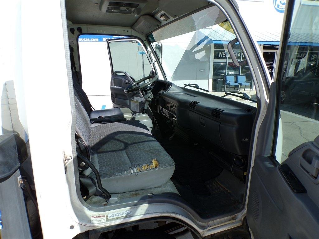 Isuzu W4S042 NPR HD DSL REG 109" WB 14500 GVWR AT OBT AIR PWL 2006