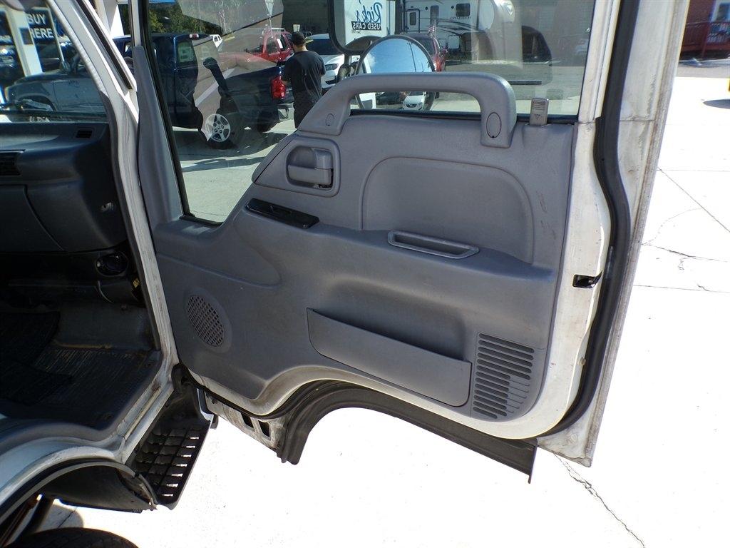 Isuzu W4S042 NPR HD DSL REG 109" WB 14500 GVWR AT OBT AIR PWL 2006