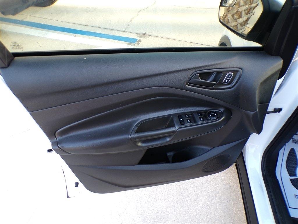 Ford Escape S FWD 2018