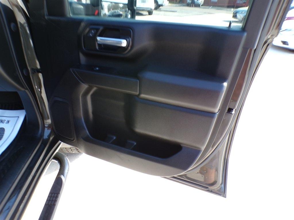 Chevrolet Silverado 2500HD 4WD Crew Cab 159" Custom 2022