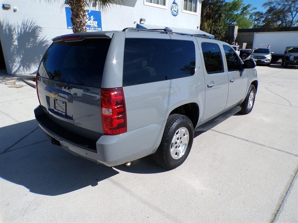 Chevrolet Suburban 2WD 4dr LT 2014