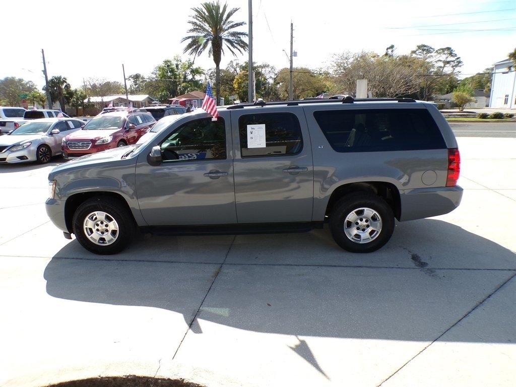 Chevrolet Suburban 2WD 4dr LT 2014