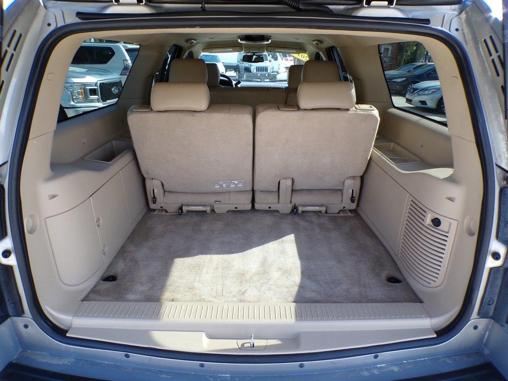 Chevrolet Suburban 2WD 4dr LT 2014