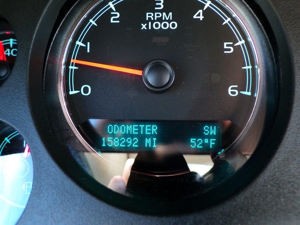 Chevrolet Suburban 2WD 4dr LT 2014