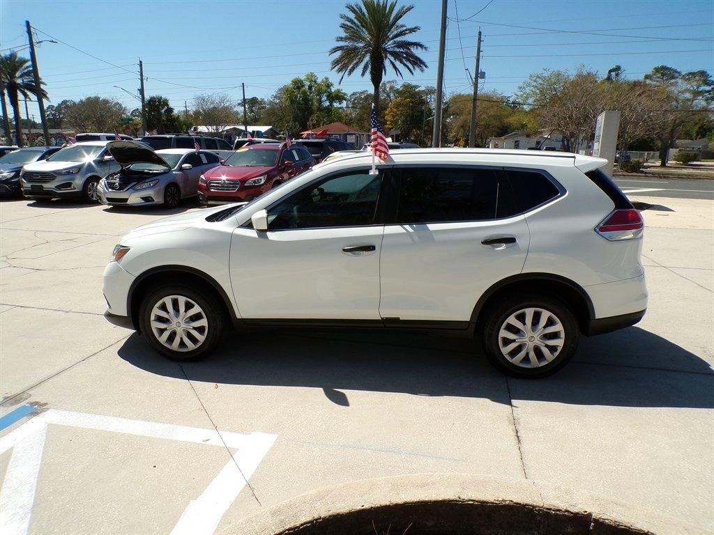 Nissan Rogue FWD 4dr SV 2016