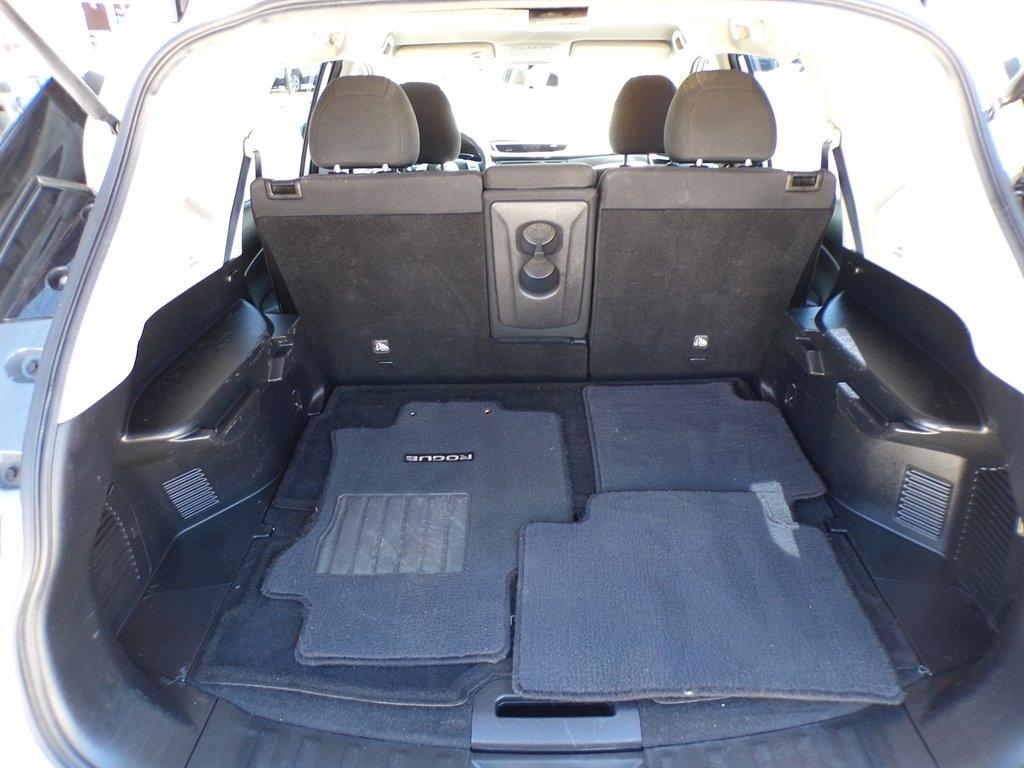 Nissan Rogue FWD 4dr SV 2016