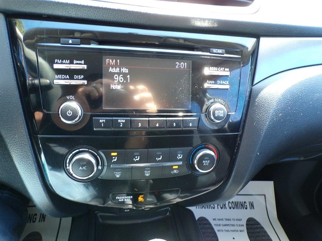 Nissan Rogue FWD 4dr SV 2016