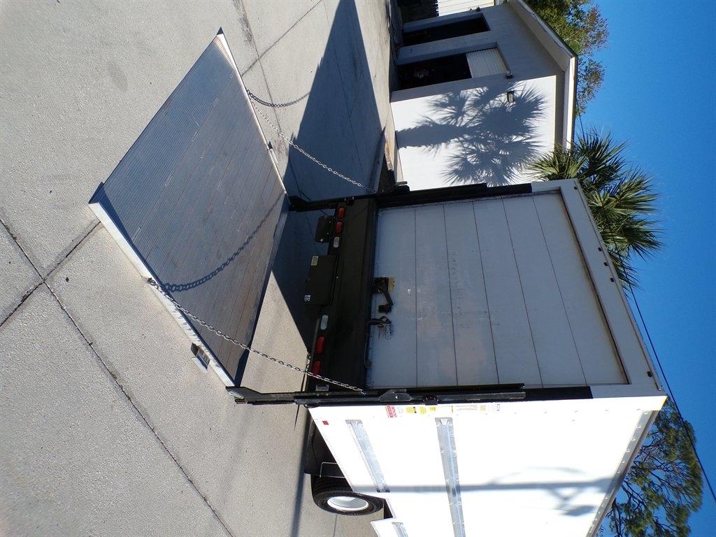 GMC Savana Commercial Cutaway 3500 Van 177" 2018