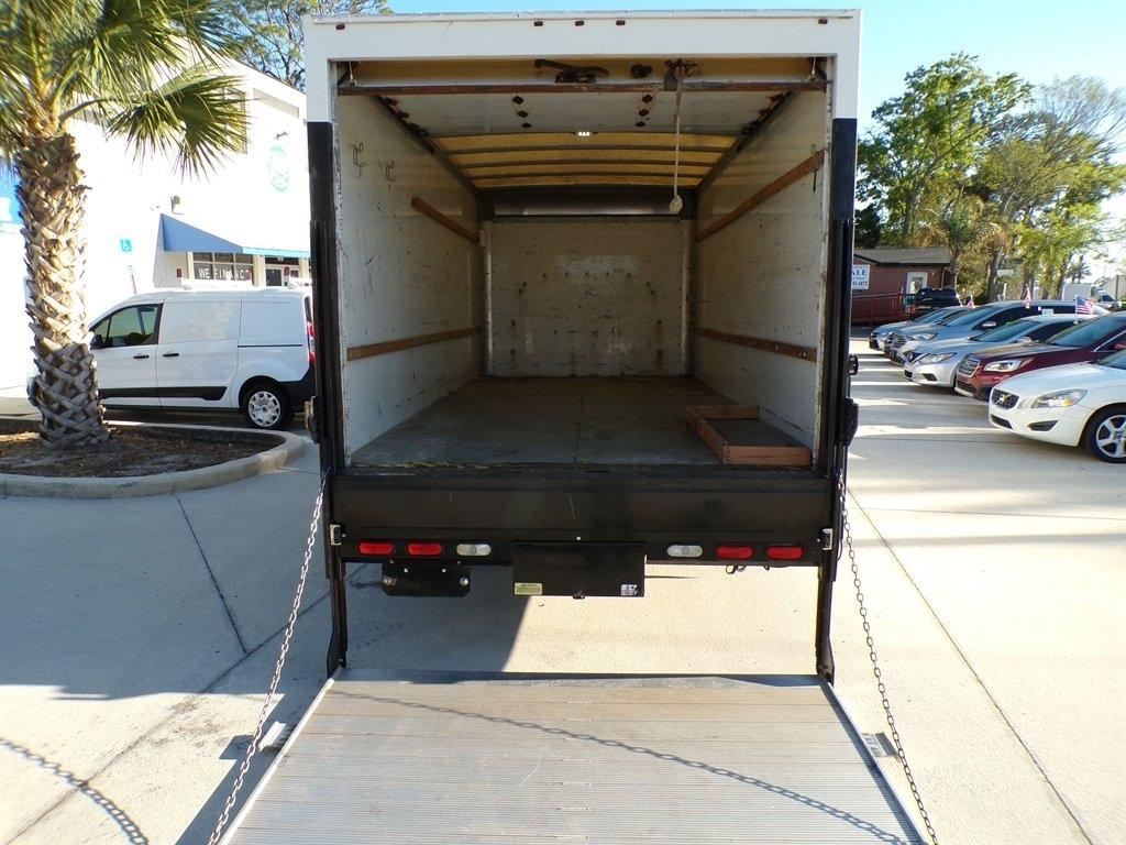 GMC Savana Commercial Cutaway 3500 Van 177" 2018