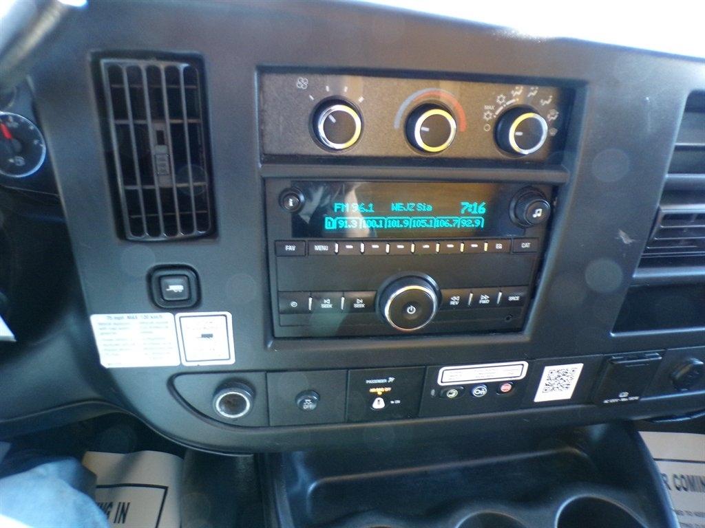 GMC Savana Commercial Cutaway 3500 Van 177" 2018