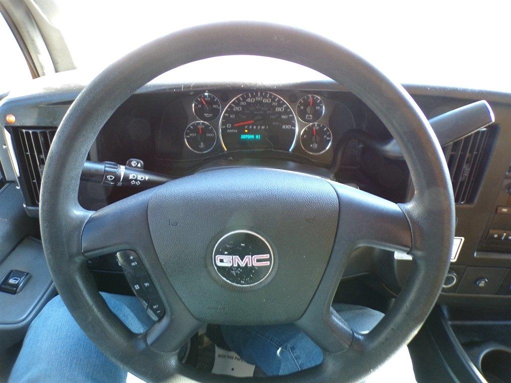 GMC Savana Commercial Cutaway 3500 Van 177" 2018