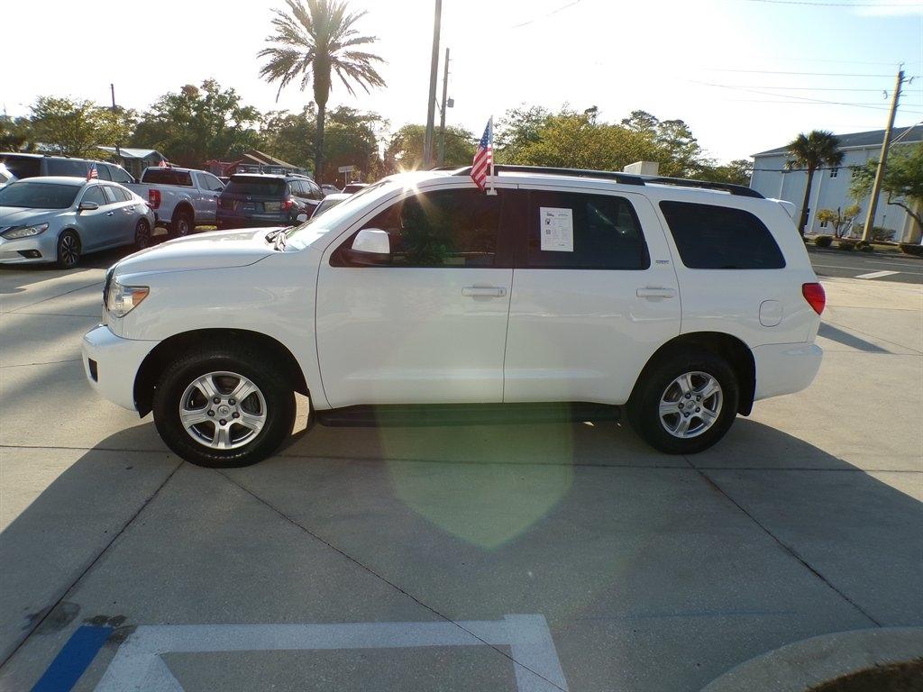 Toyota Sequoia SR5 RWD (Natl) 2017