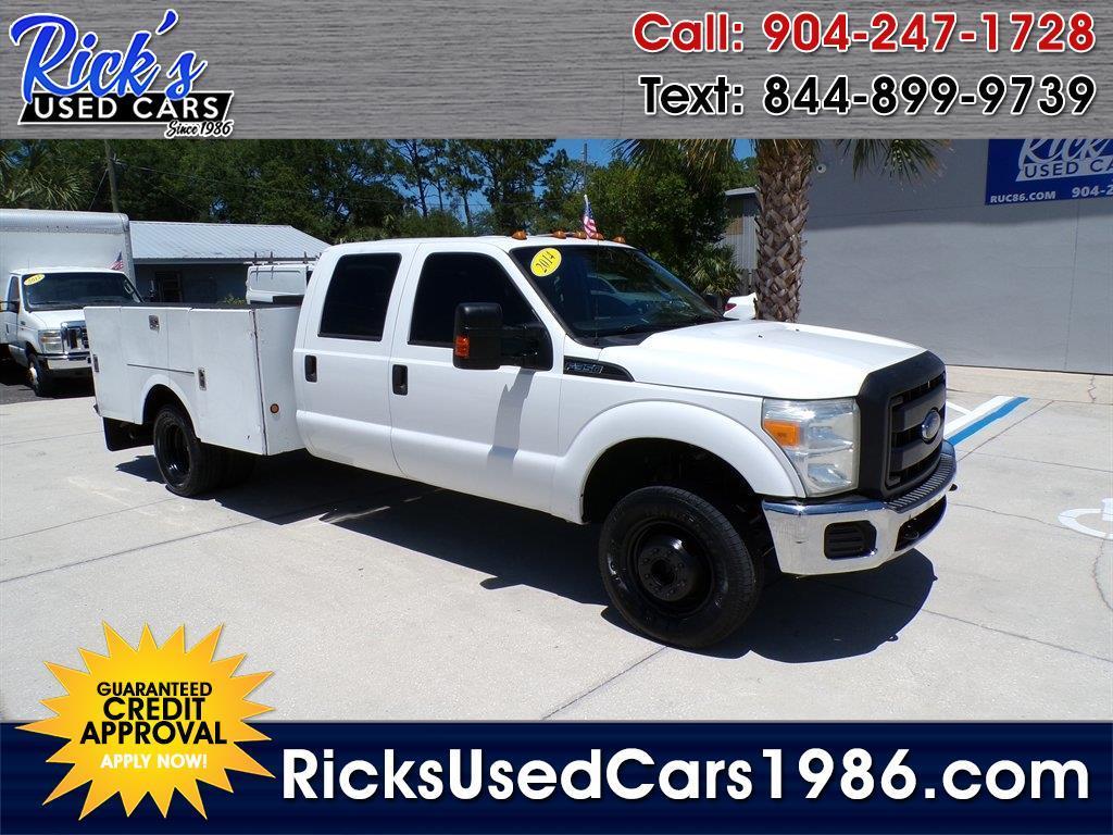 2014 Ford Super Duty F-350 DRW 4WD Crew Cab 176" WB 60" CA XL