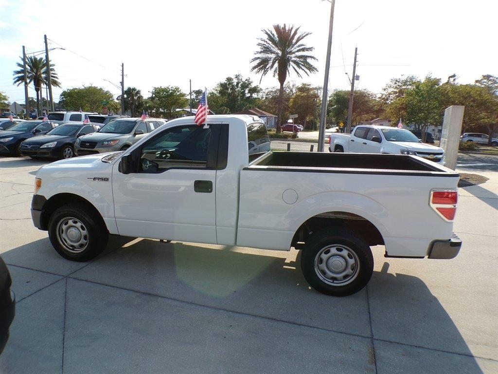 Ford F-150 2WD Reg Cab 126" XLT 2011