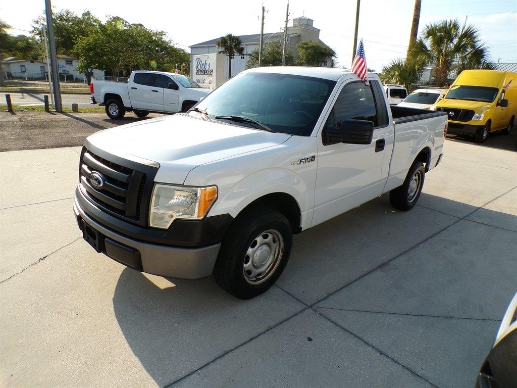 Ford F-150 2WD Reg Cab 126" XLT 2011