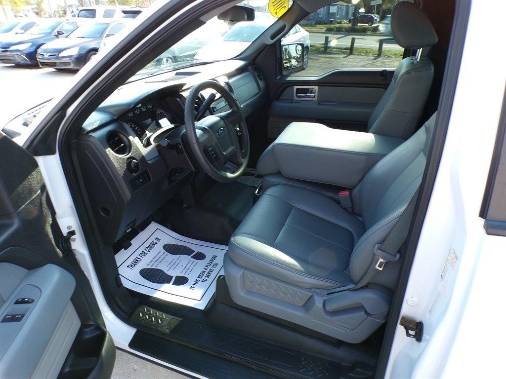 Ford F-150 2WD Reg Cab 126" XLT 2011