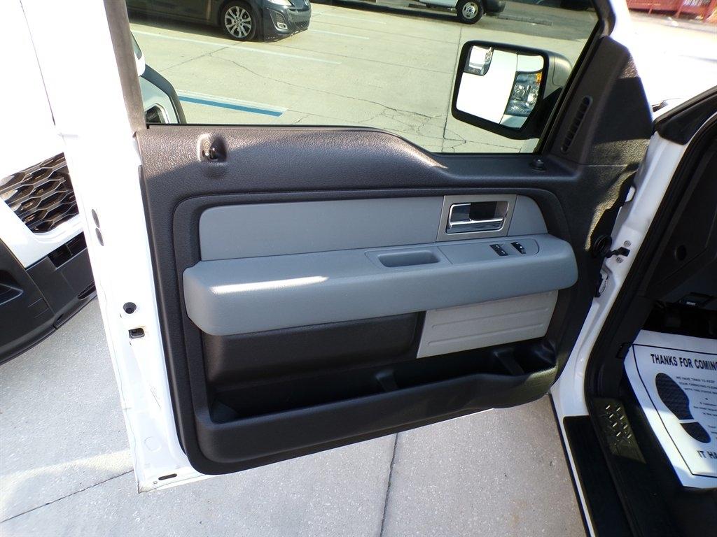 Ford F-150 2WD Reg Cab 126" XLT 2011