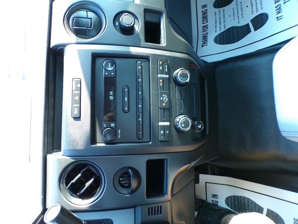 Ford F-150 2WD Reg Cab 126" XLT 2011