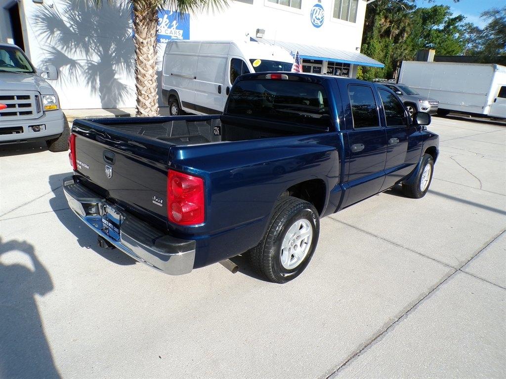 Dodge Dakota 4dr Quad Cab 131" WB SLT 2005