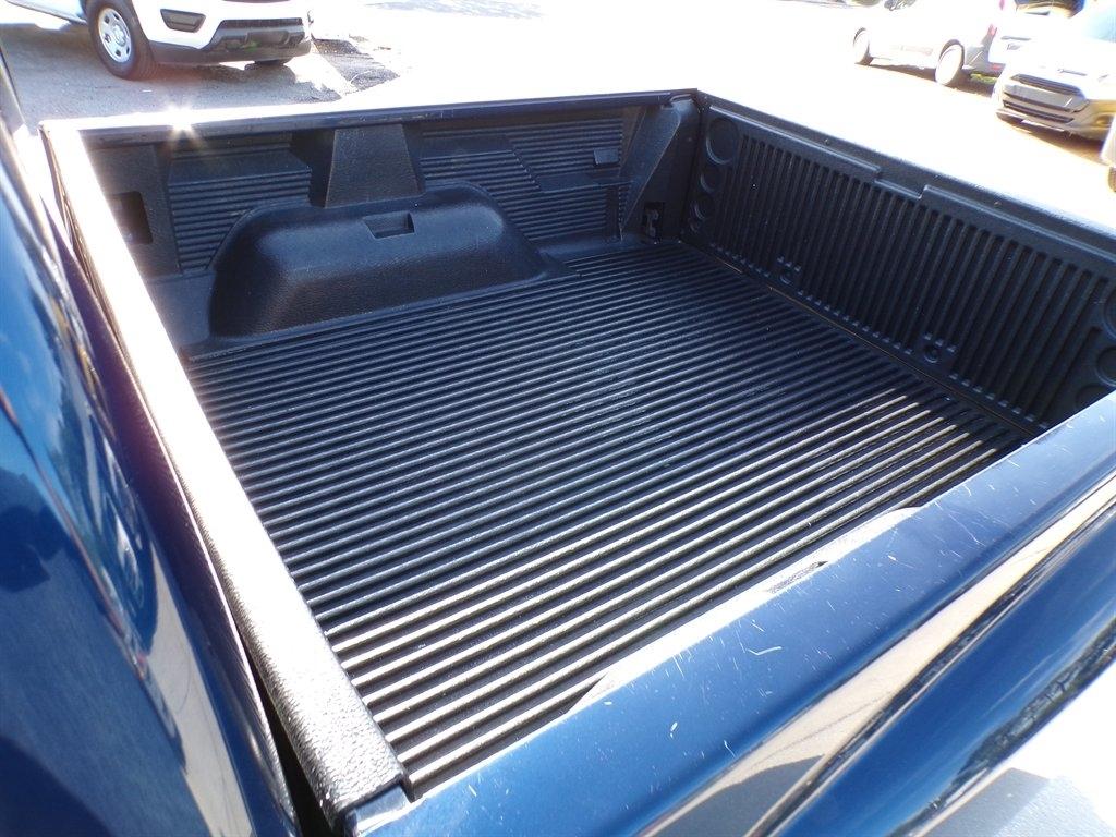 Dodge Dakota 4dr Quad Cab 131" WB SLT 2005