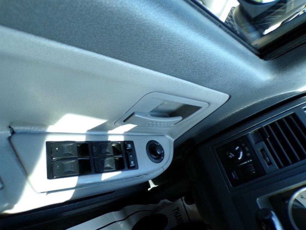 Dodge Dakota 4dr Quad Cab 131" WB SLT 2005