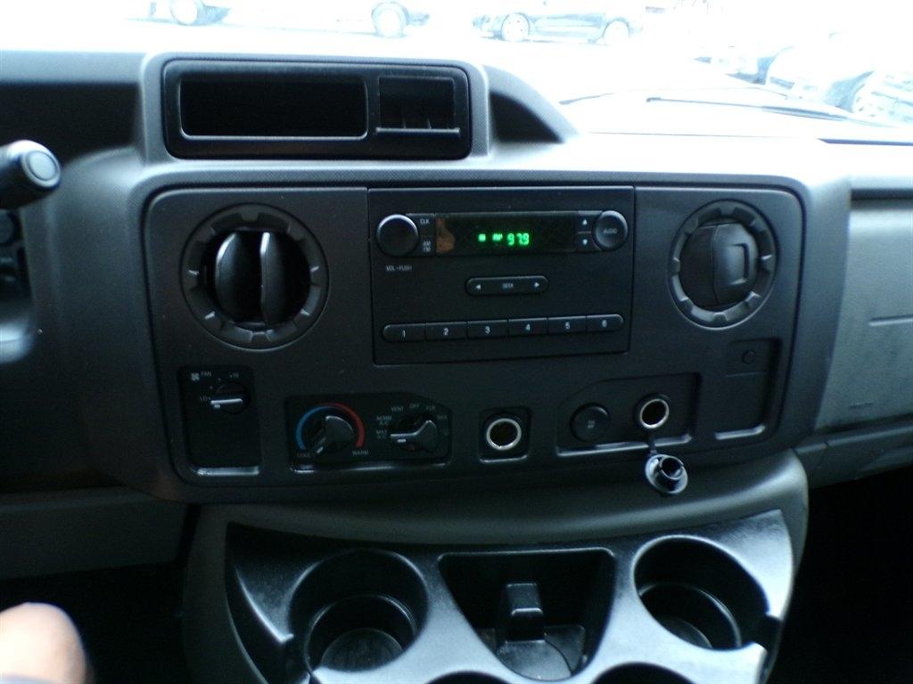 Ford Econoline Cargo Van E-250 Recreational 2011