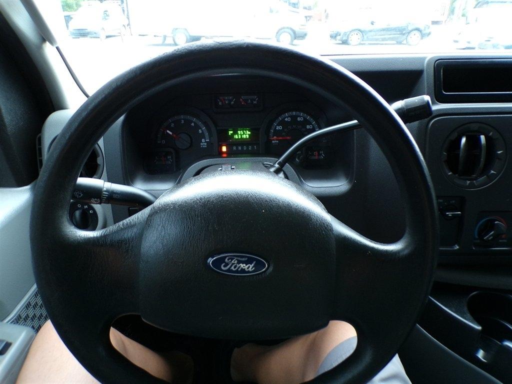 Ford Econoline Cargo Van E-250 Recreational 2011
