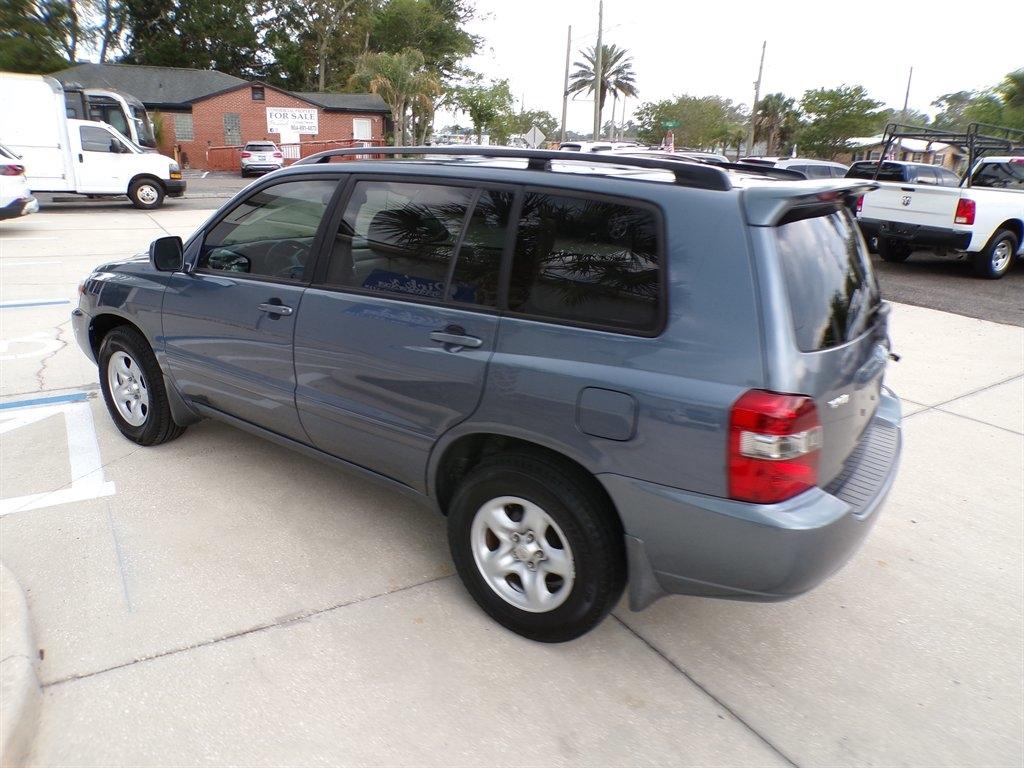 Toyota Highlander 2WD 4dr 4-Cyl (Natl) 2007