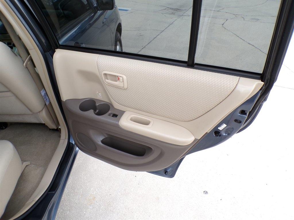 Toyota Highlander 2WD 4dr 4-Cyl (Natl) 2007