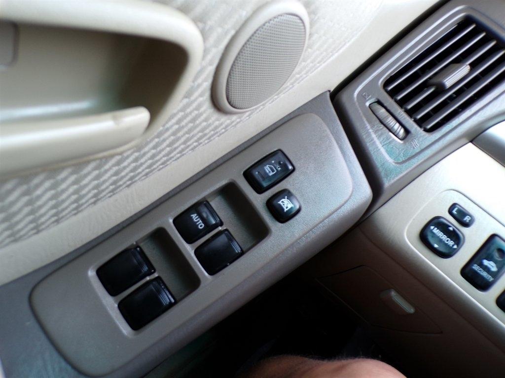 Toyota Highlander 2WD 4dr 4-Cyl (Natl) 2007