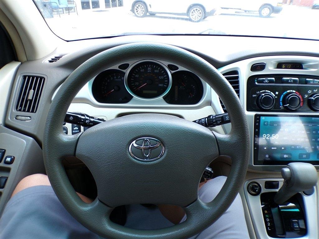 Toyota Highlander 2WD 4dr 4-Cyl (Natl) 2007