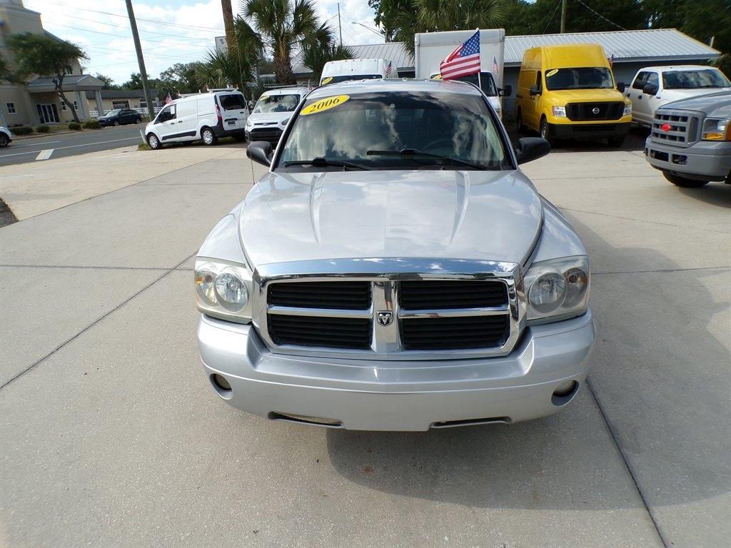 Dodge Dakota 2dr Club Cab 131 SLT 2006