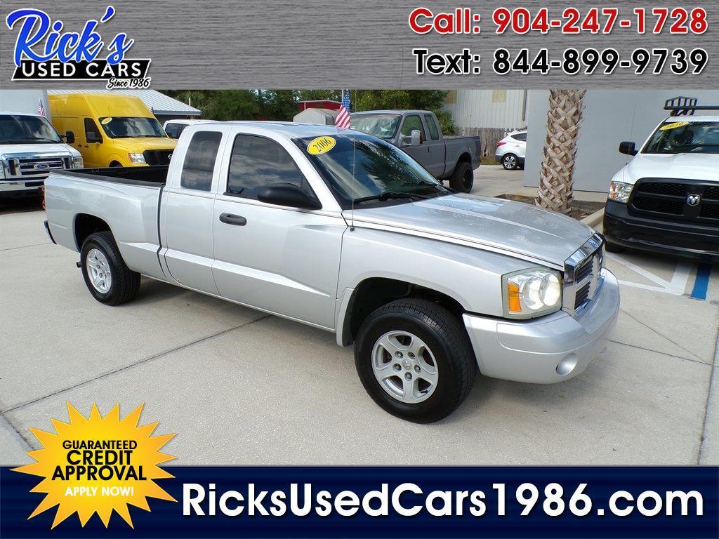 Dodge Dakota 2dr Club Cab 131 SLT 2006