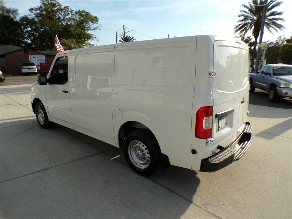 Nissan NV Standard Roof 1500 V6 S 2016