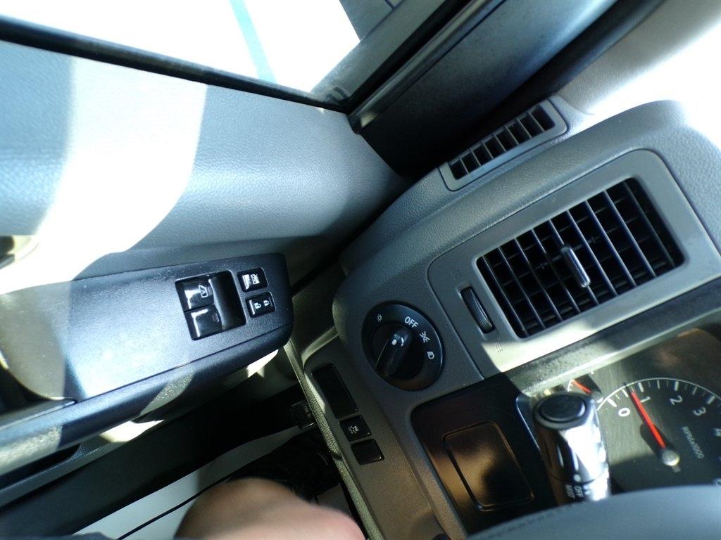 Nissan NV Standard Roof 1500 V6 S 2016