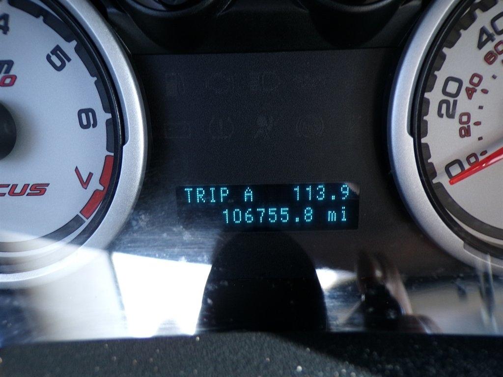 Ford Focus 4dr Sdn SE 2009