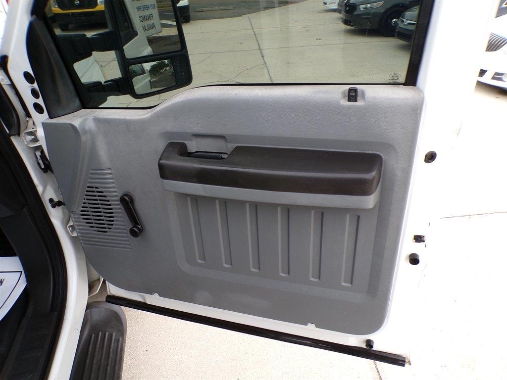 Ford Super Duty F-250 SRW 4WD Crew Cab 156" XL 2014