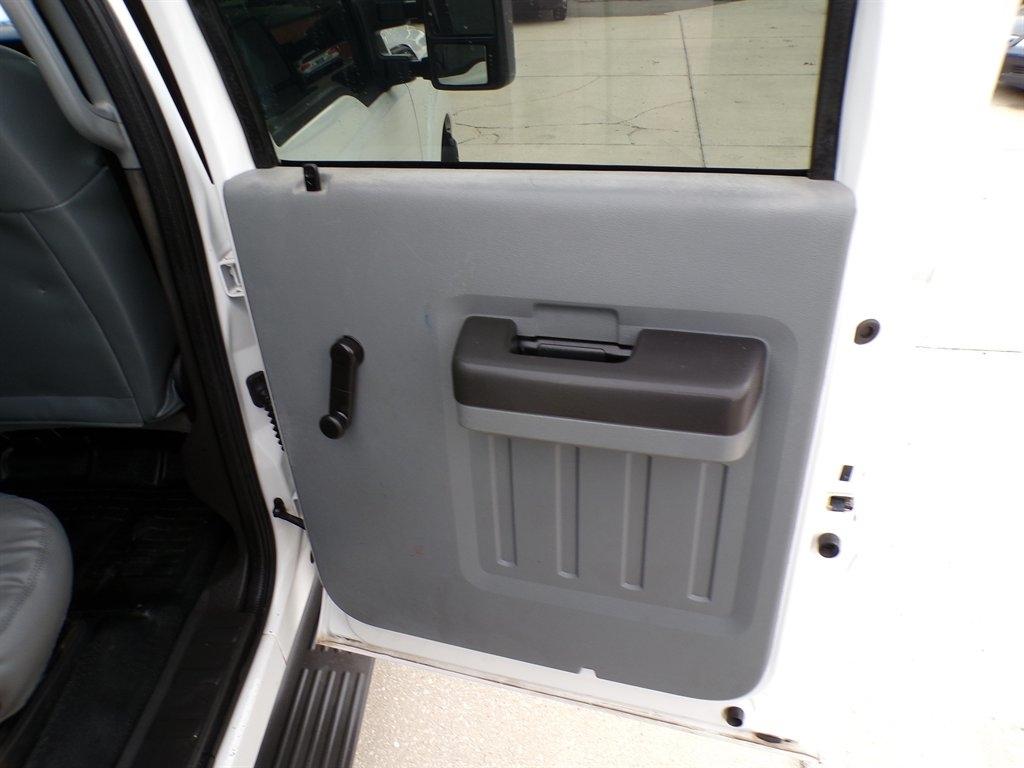 Ford Super Duty F-250 SRW 4WD Crew Cab 156" XL 2014