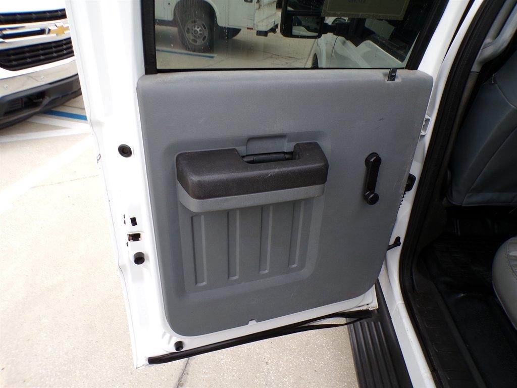 Ford Super Duty F-250 SRW 4WD Crew Cab 156" XL 2014