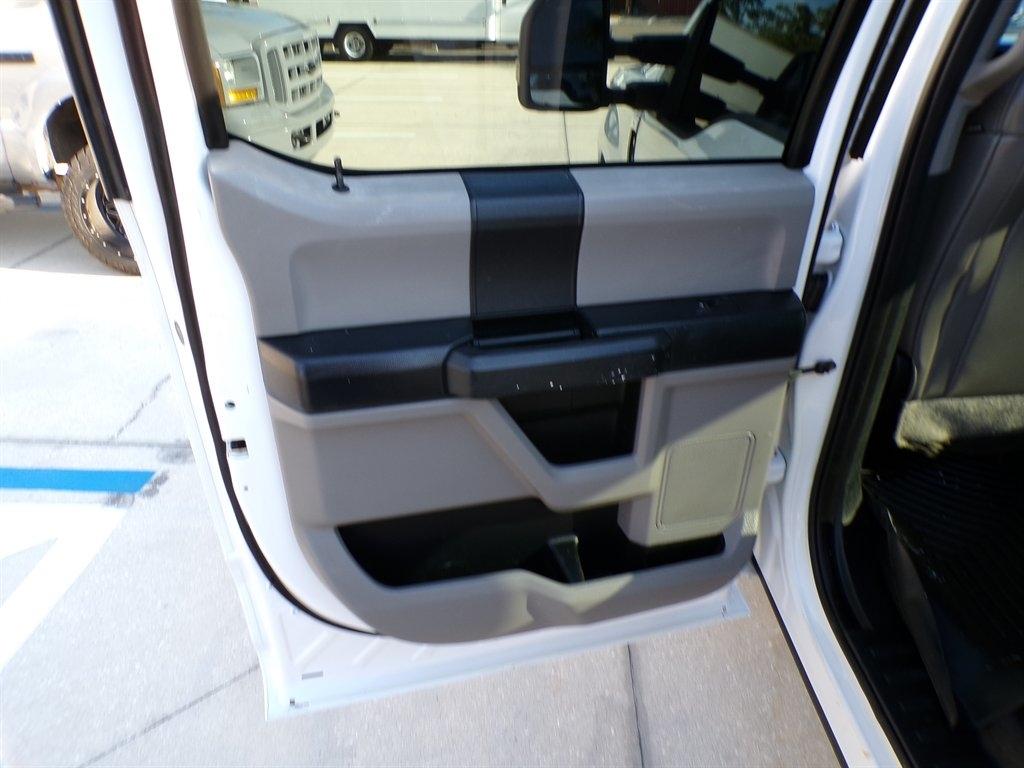 Ford Super Duty F-250 SRW King Ranch 2WD Crew Cab 8' Box 2017