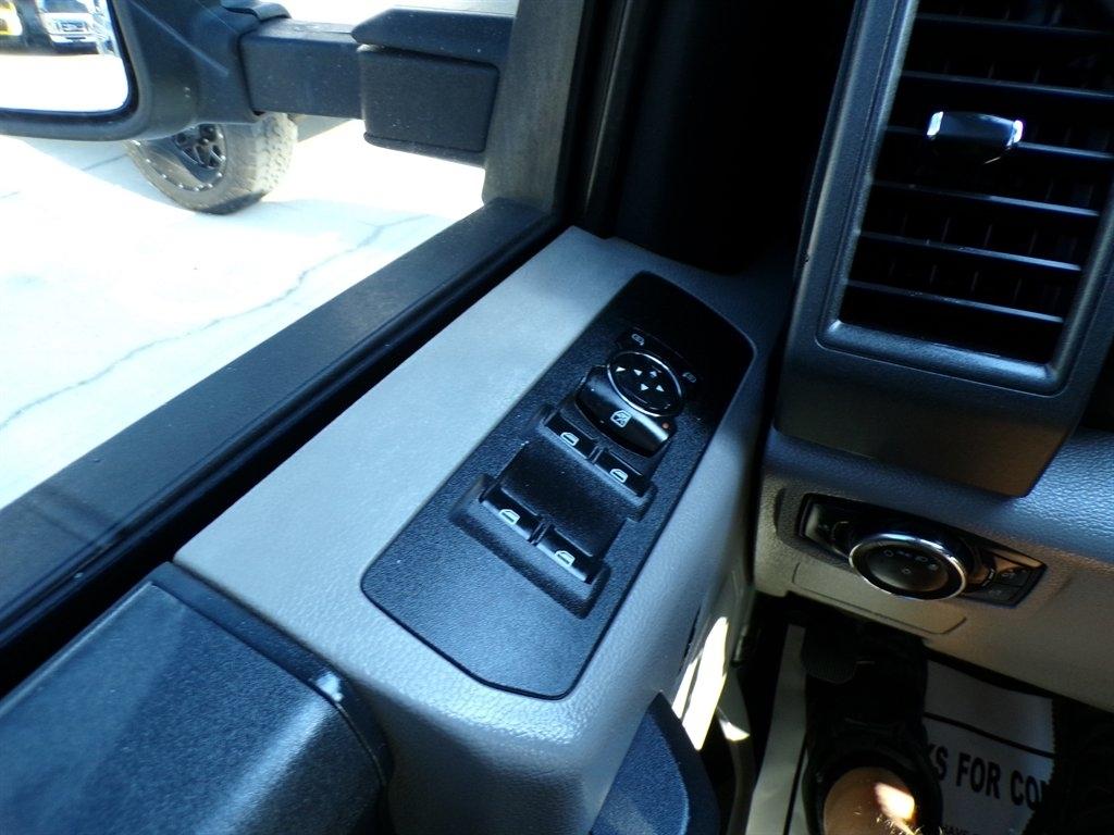 Ford Super Duty F-250 SRW King Ranch 2WD Crew Cab 8' Box 2017