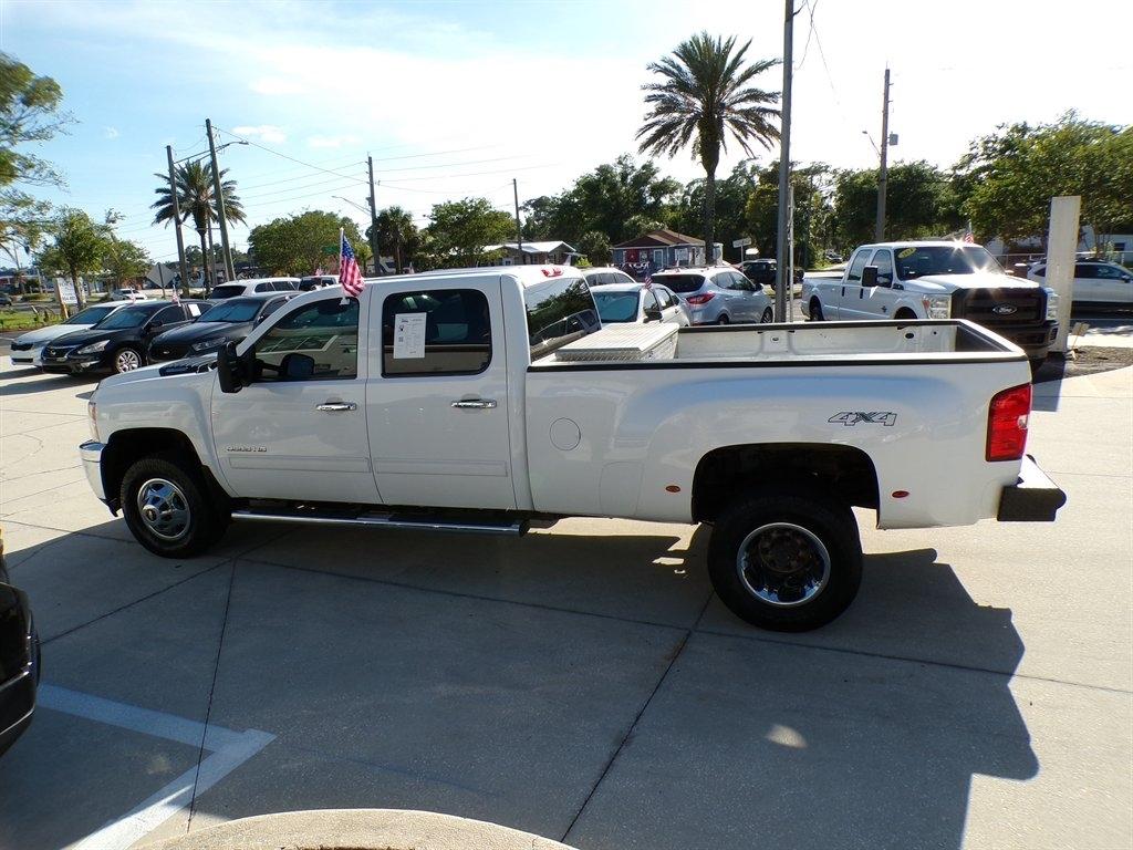 Chevrolet Silverado 3500HD 4WD Crew Cab 167.7" LT 2012