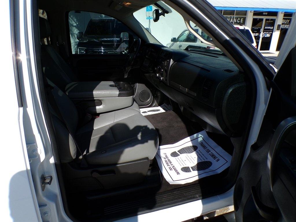 Chevrolet Silverado 3500HD 4WD Crew Cab 167.7" LT 2012