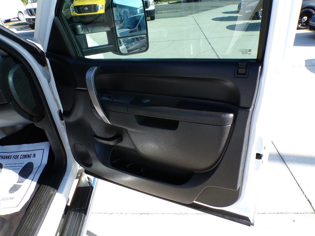 Chevrolet Silverado 3500HD 4WD Crew Cab 167.7" LT 2012